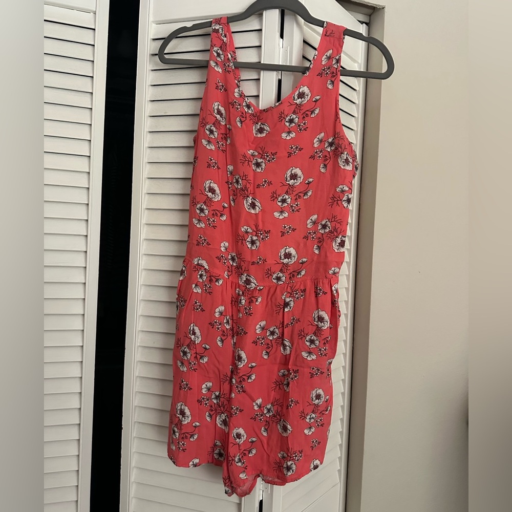 Coral Floral romper open back detail size large loose